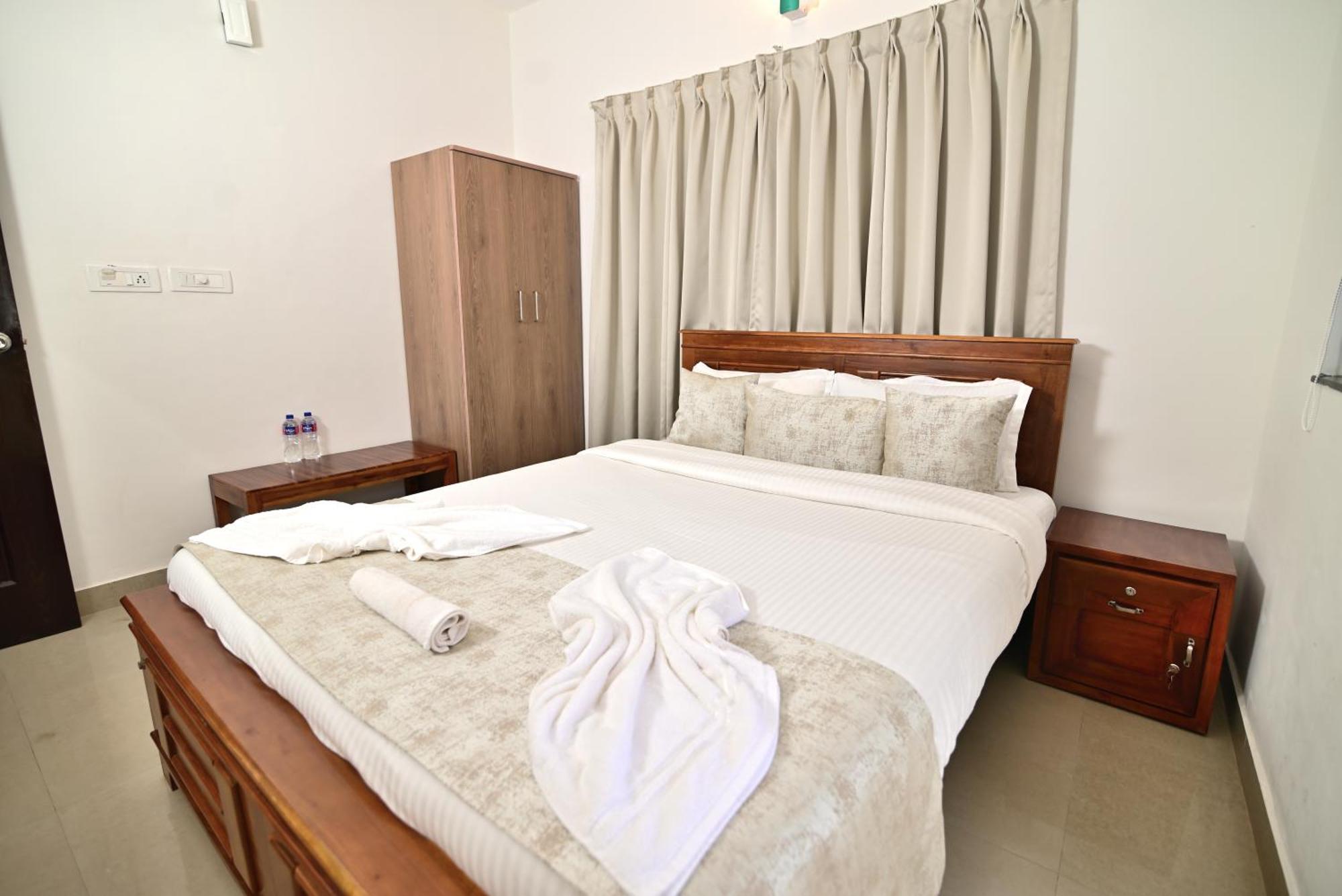 Q Lite Calangute Hotel Kültér fotó