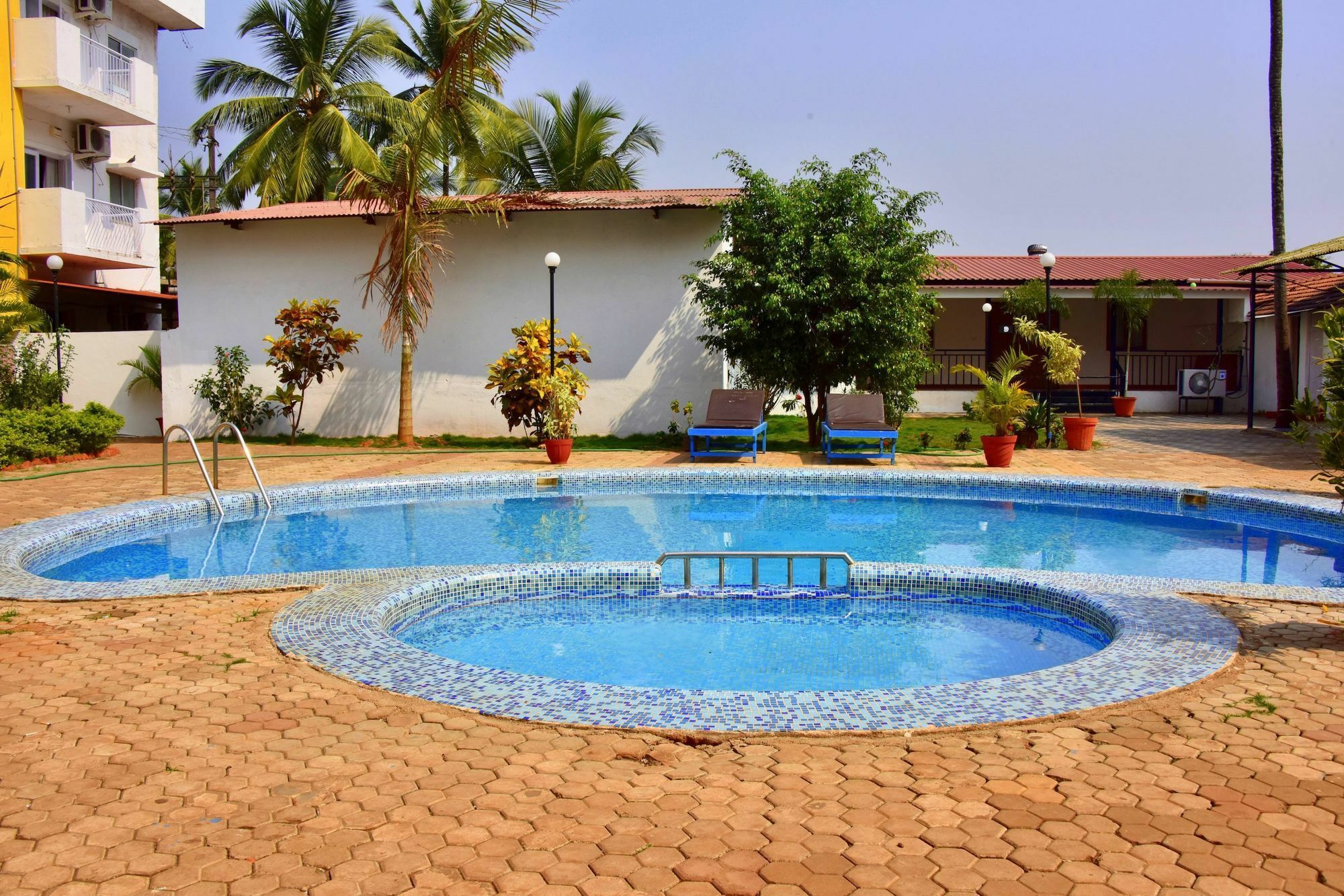 Q Lite Calangute Hotel Kültér fotó